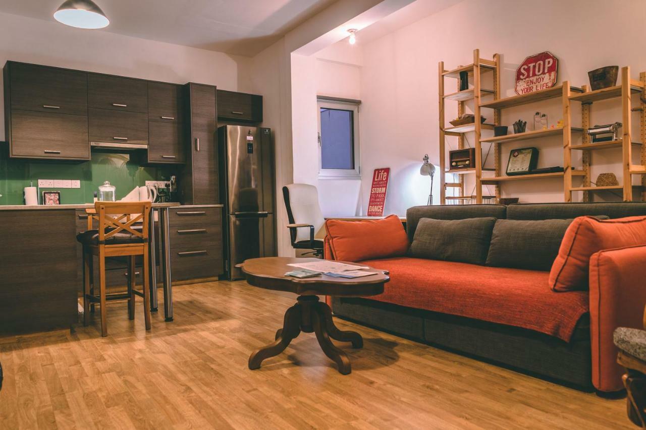 Cozy Flat City Center Nikosia Bagian luar foto